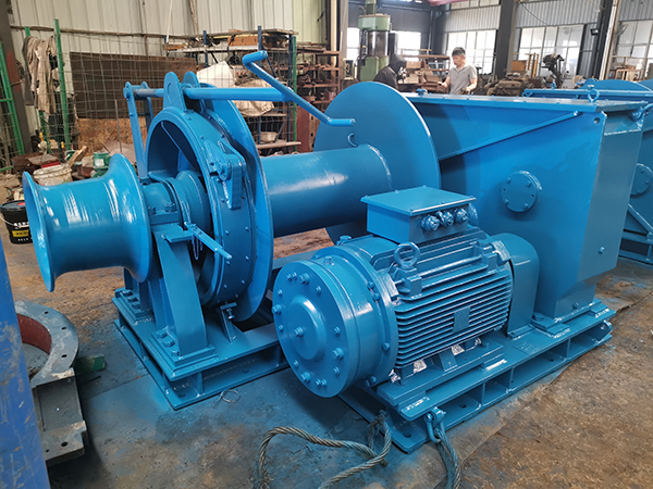 200 kN Electric Single Drum Winch Painting.jpg